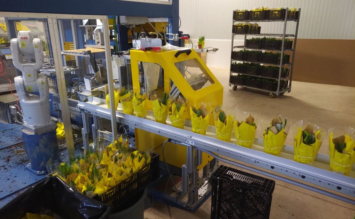 Bold robotics acquires rights to posie packer products