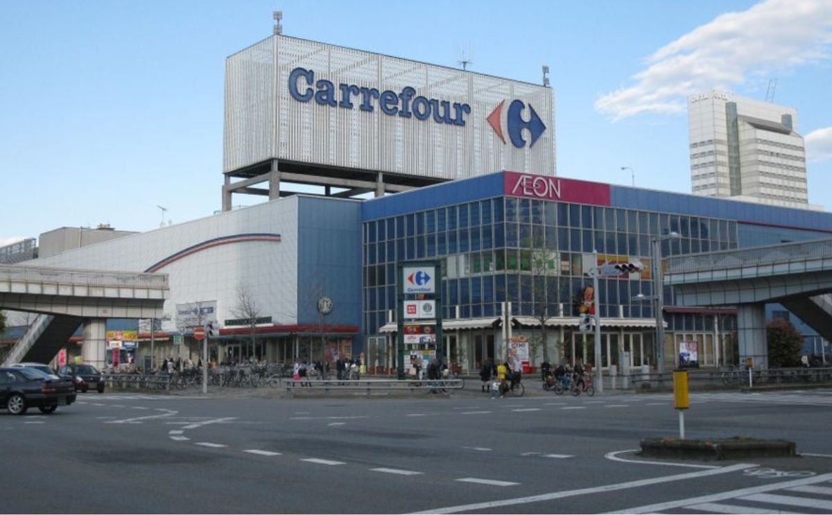 Carrefour market