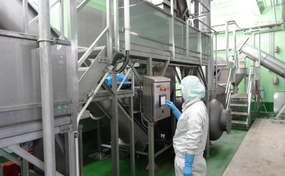Hata foods controling tomra steampeeler