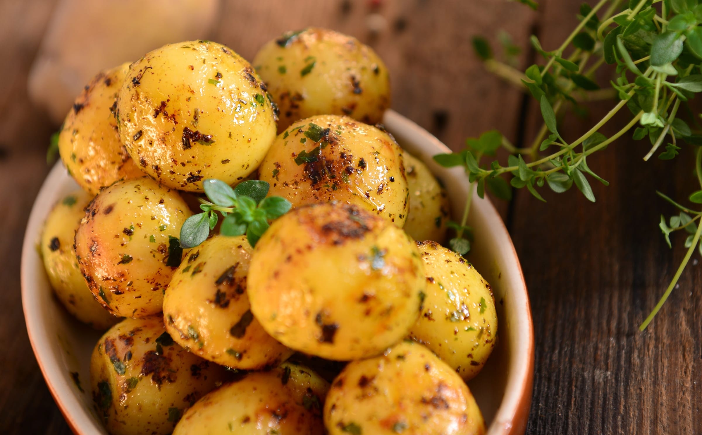 Young roasted potatoes