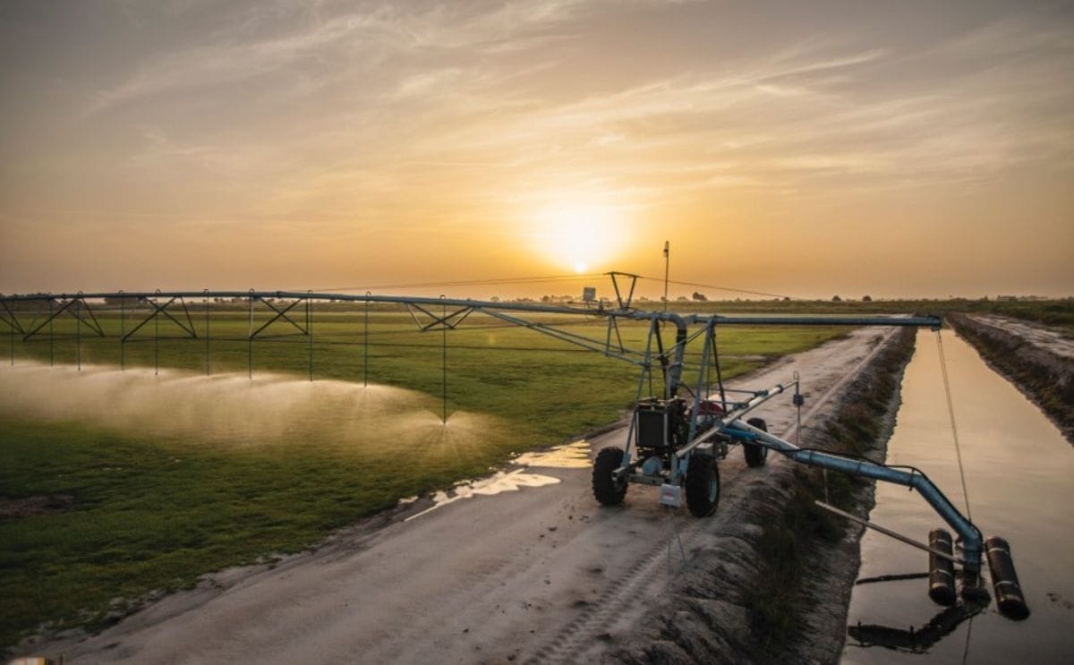 APH Group - Valley 8120 linear pivots